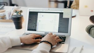 Lire la suite à propos de l’article 🌿 La Révolution du Green IT : Vers un Numérique Écologique 🌿