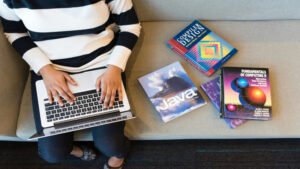 Lire la suite à propos de l’article L’Avenir de l’Intelligence Artificielle 🤖: Une Révolution en Marche